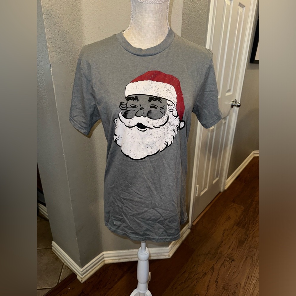 Grayson Threads Grey Santa T-Shirt Size: Small - Plus Free Gift